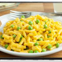 Gluten-Free Mac 'N' Cheese with Baby Peas